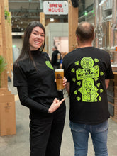 Load image into Gallery viewer, &#39;The Matriarch NEIPA&#39; T-shirts
